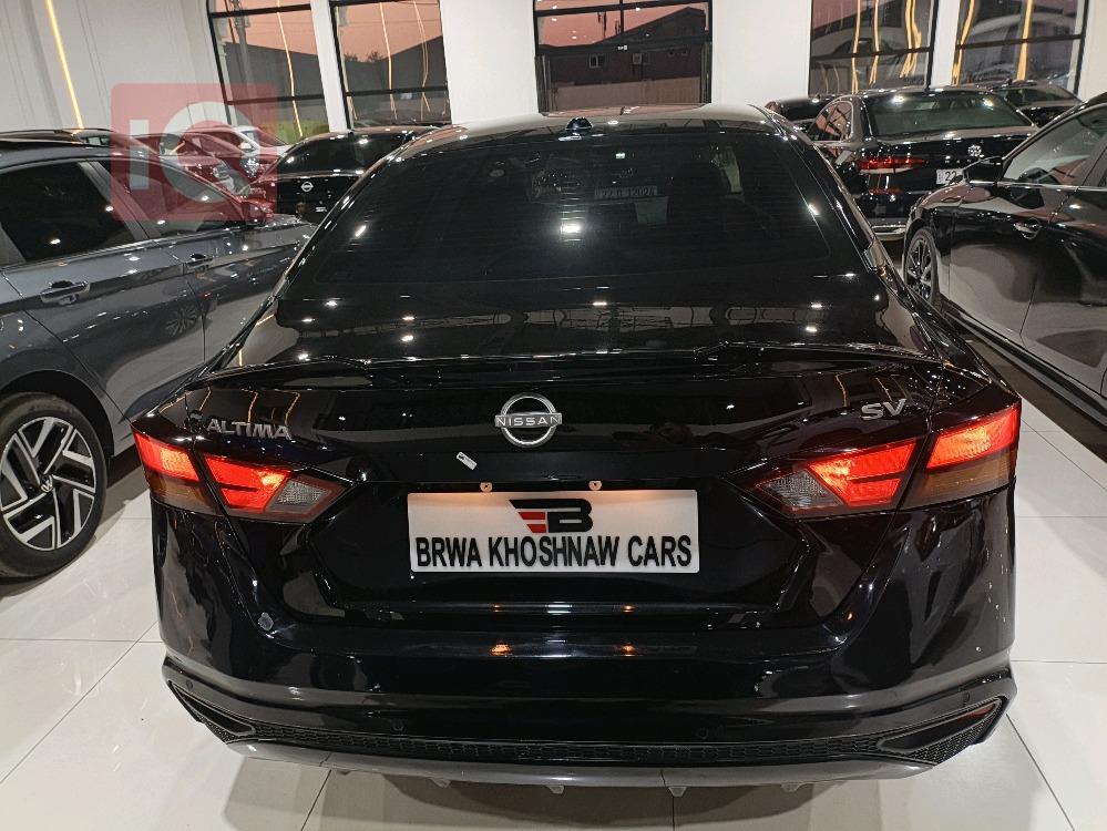 نیسان ئەلتیما